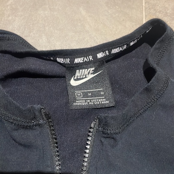 Nike workout top - Picture 3 of 4